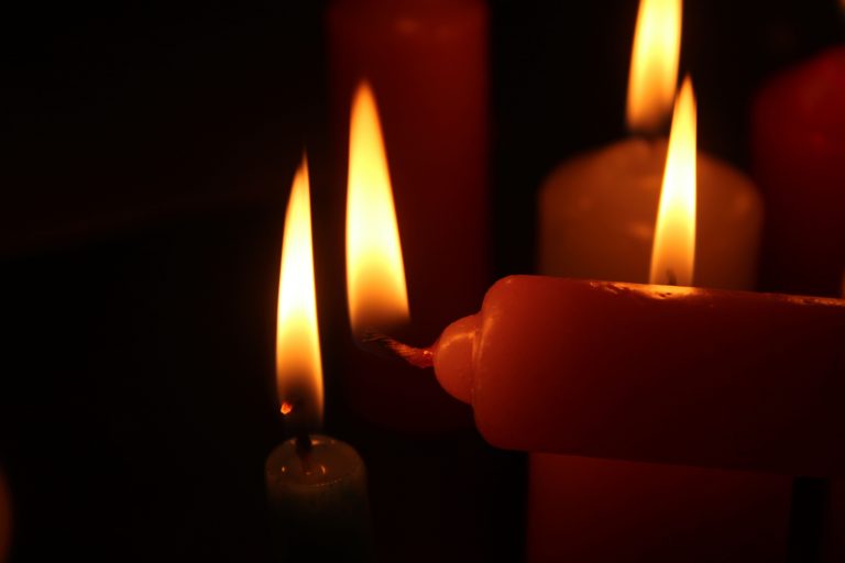 Gedenken und Mahnung: Gemeinsam Zeichen setzen am 9. November